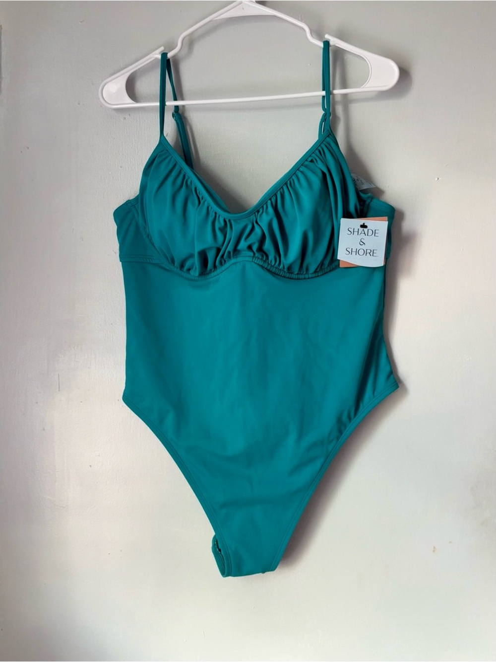 Women’s Tummy Control Underwire Medium Coverage One Piece Swimsuit - Picture 5 of 9